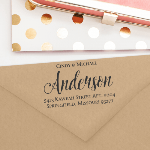 Dress up your envelopes with this trendy chic return address stamp. T242